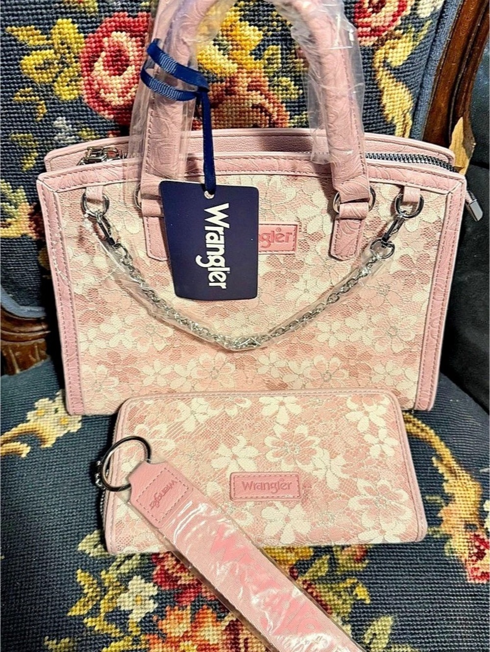 Wrangler Western Chic Lace Bag and Matching Wallet Set Pink